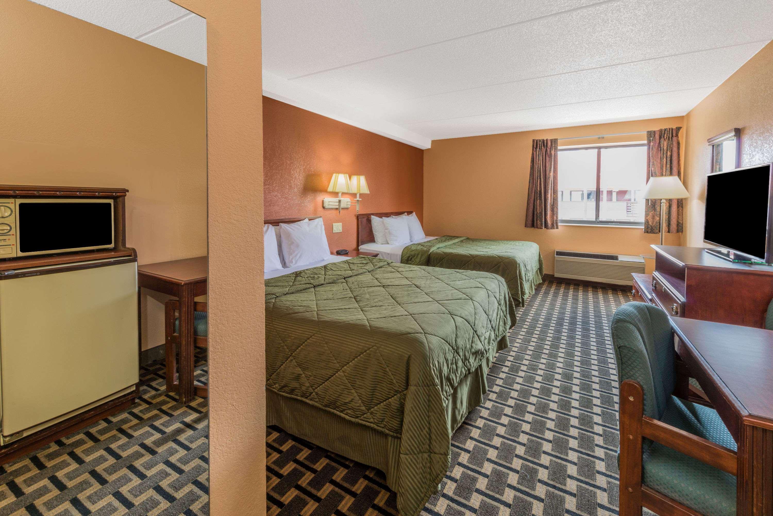 Days Inn By Wyndham Hurstbourne Louisville Kültér fotó