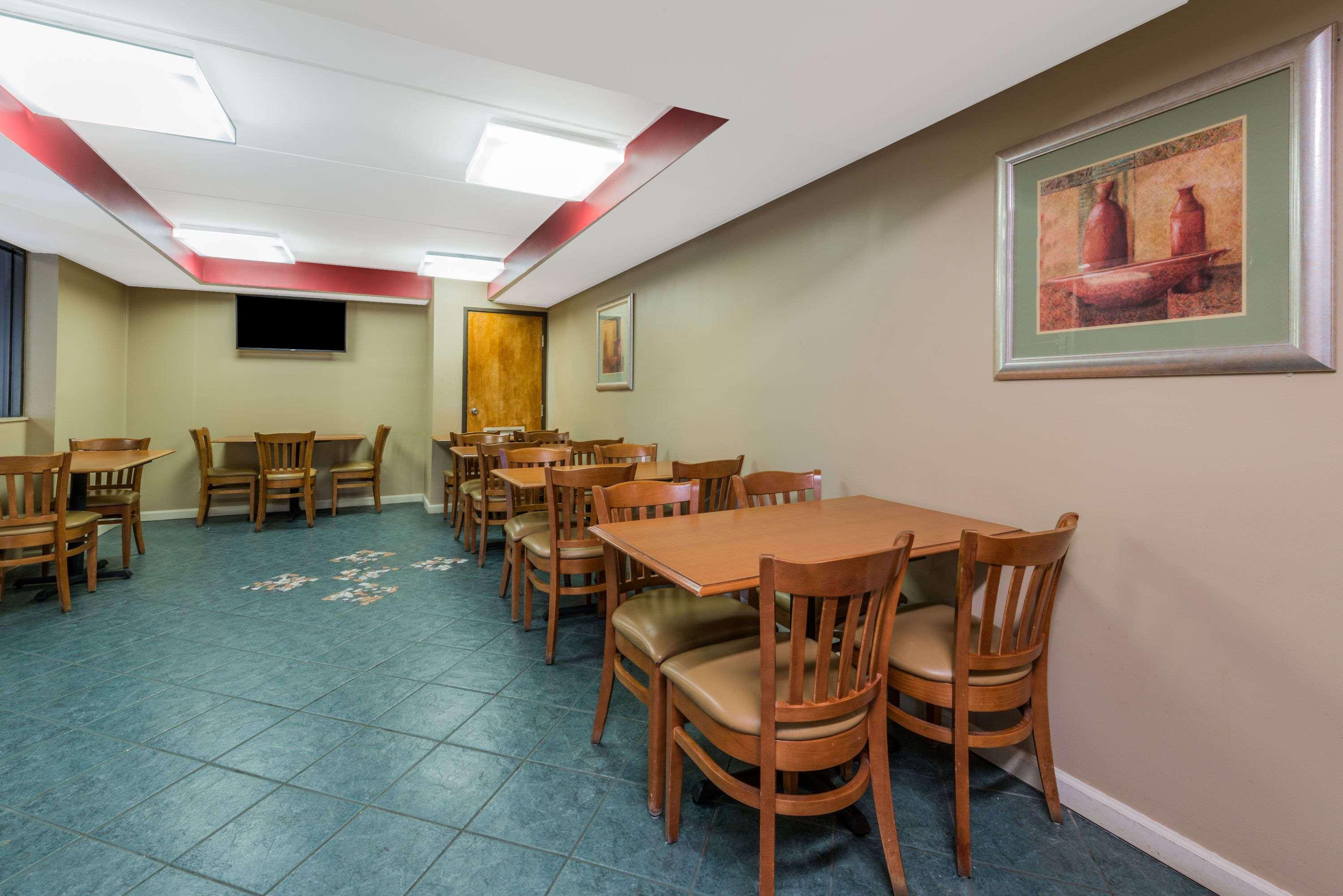 Days Inn By Wyndham Hurstbourne Louisville Kültér fotó